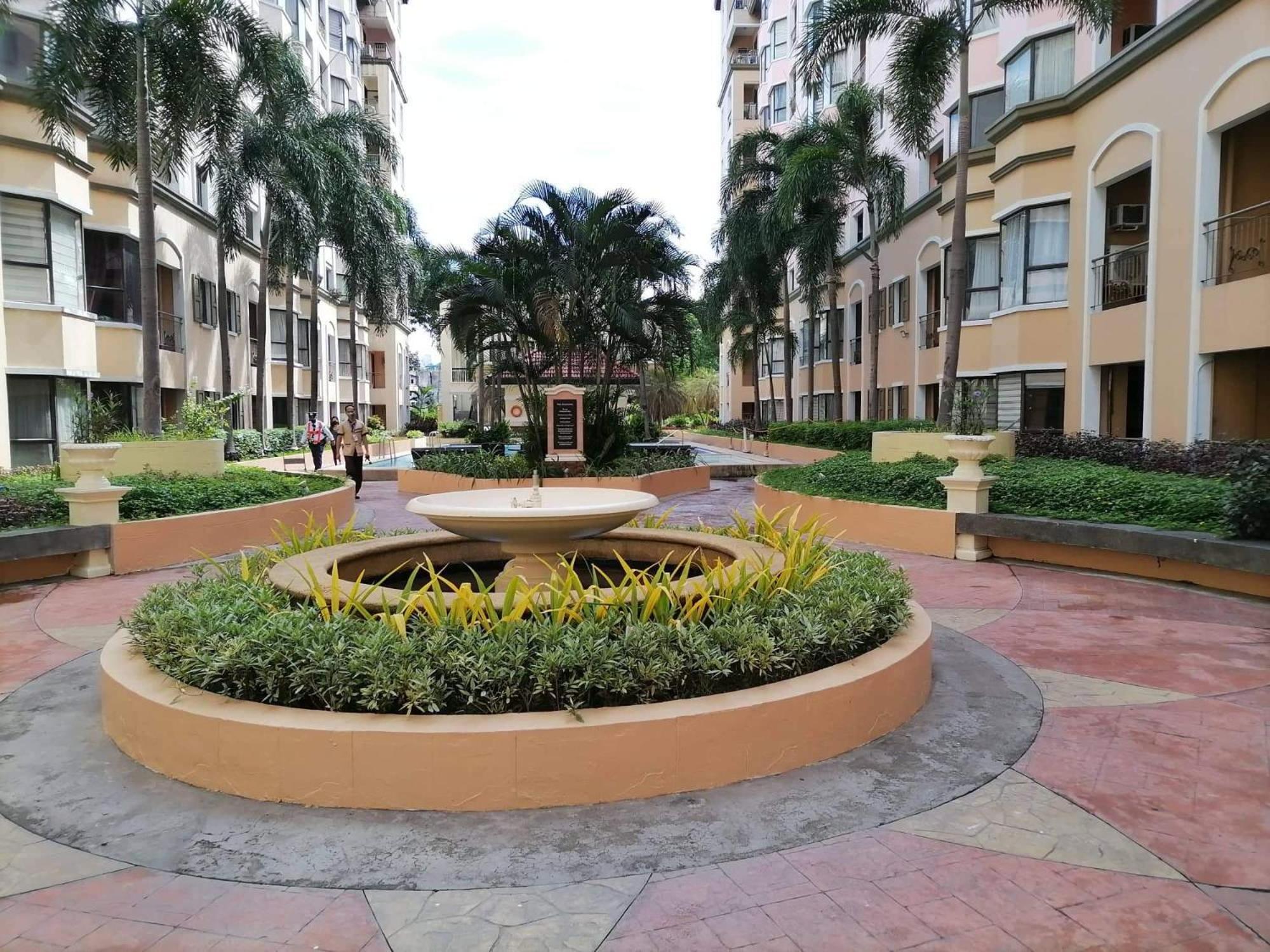 Montecito Prime Across Terminal 3 Bed & Breakfast Manila