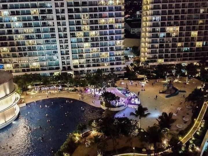 Azure C3 Balcony Wifi Near Mall Airport Manila