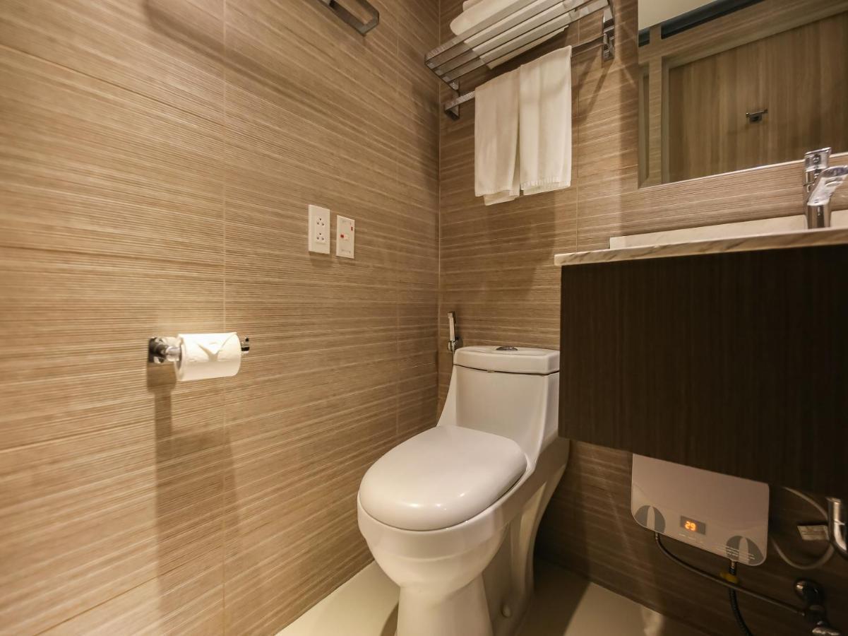 Hotel Capital O 804 The Residences At Bonifacio Civic Center