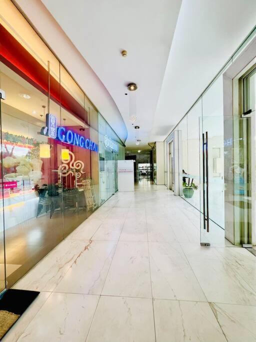 Pool X View 2 Bed Loft With Wifi & Netflix Manila