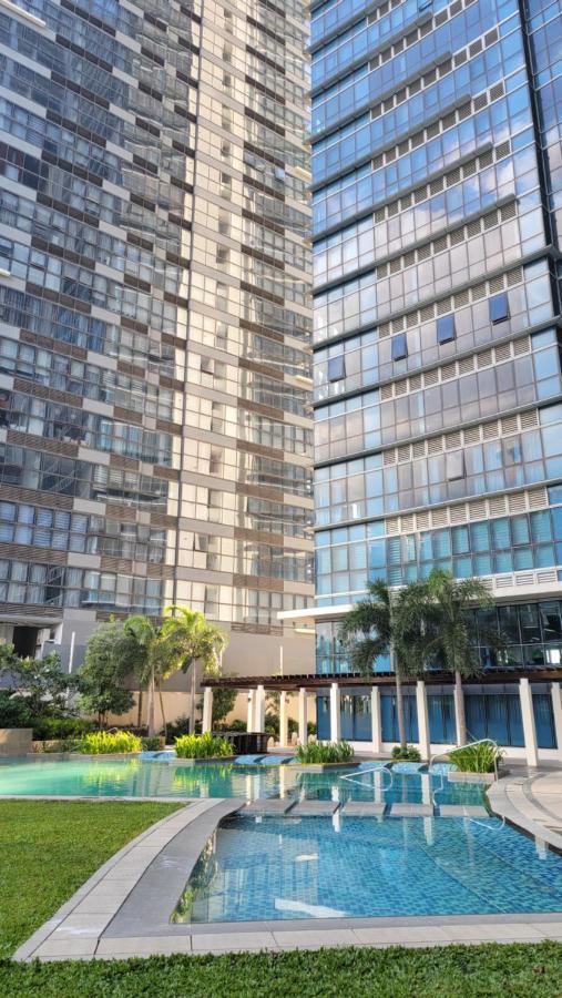 Uptown Parksuites Manila