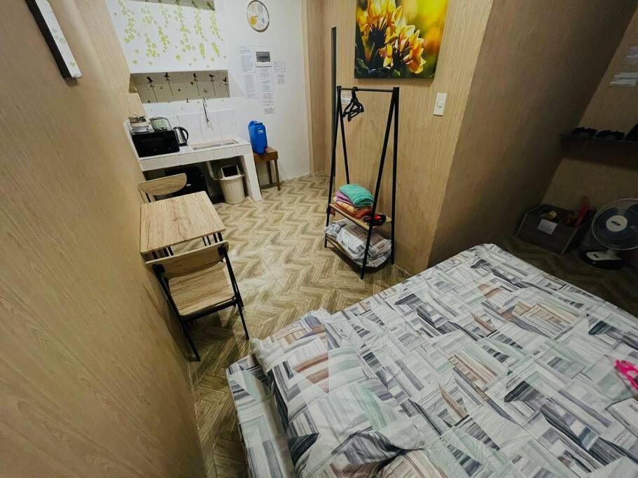 Staycation @ Jt Residences Wifi Netflix Fiber Internet Apartelle Apartment