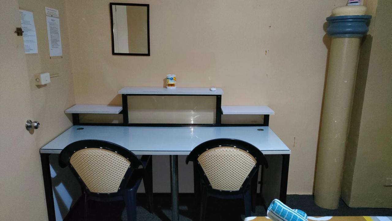 Antoine Despasito Near Airport Bed & Breakfast Manila