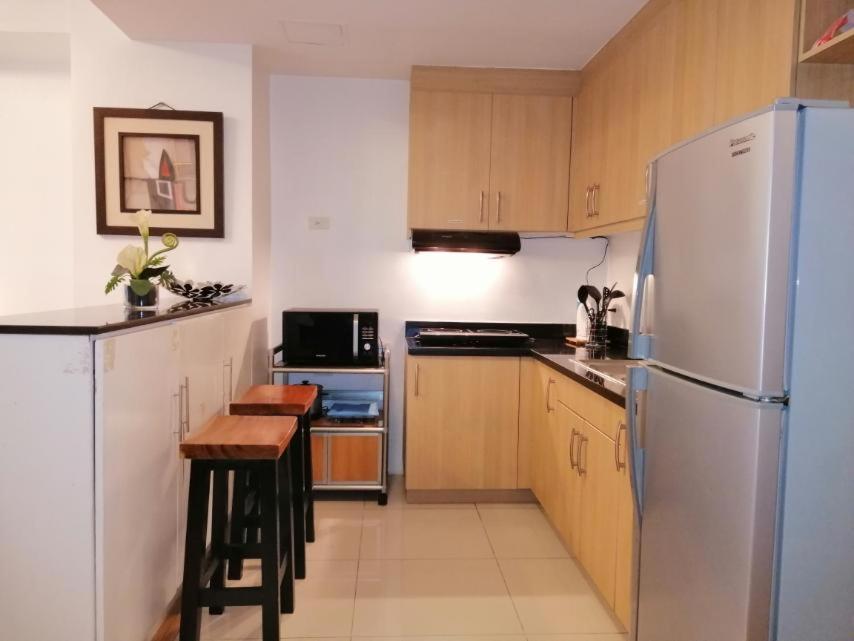 Prime Avant Bgc Location By Ph Staycation Apartment