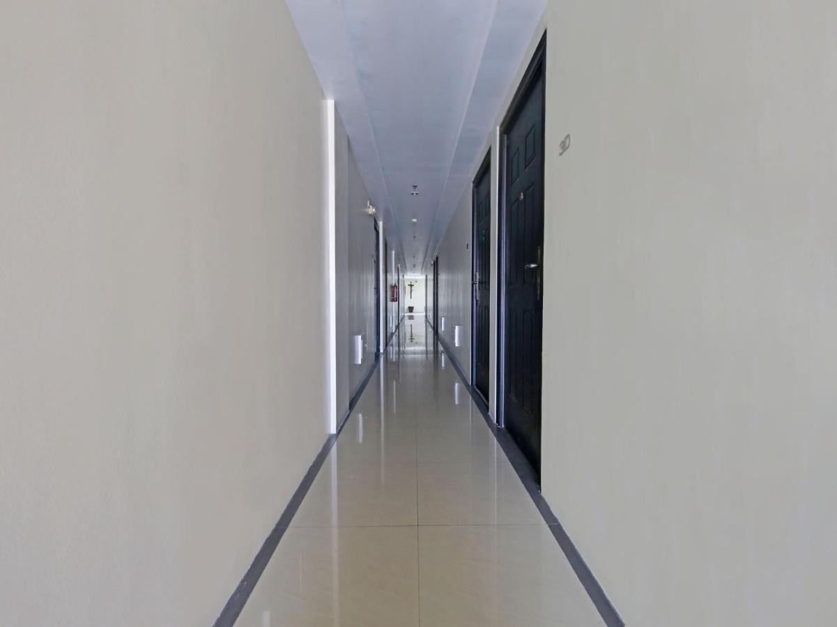 Oyo 904 Bernbon Condominiuim 2* Manila