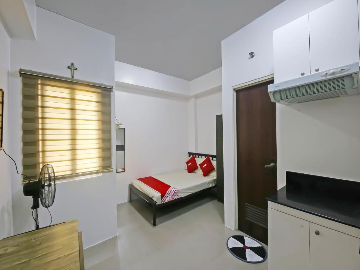 Oyo 904 Bernbon Condominiuim Manila
