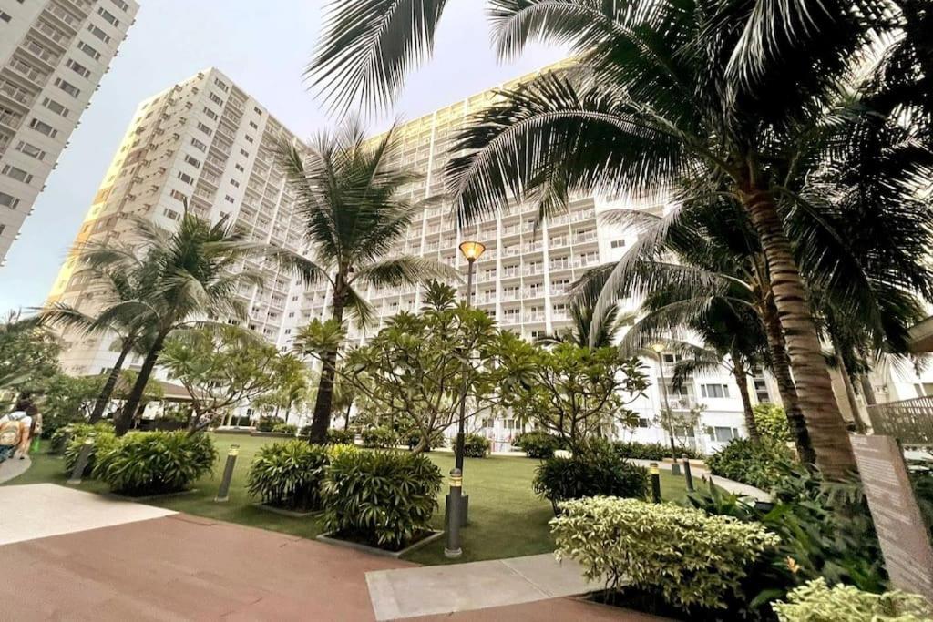 Luxury Seaside Sunset View At Sm Mall Of With Free Parking Apartment