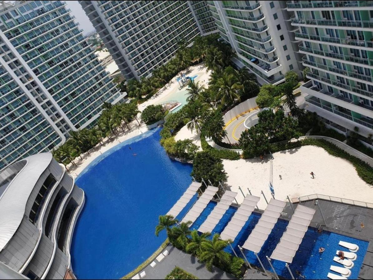 Azure South Urban Near Airport Apartment Manila
