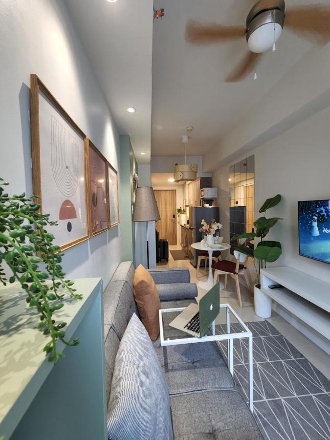 Bed & Breakfast Serene Suites At S Residences Moa Complex Manila