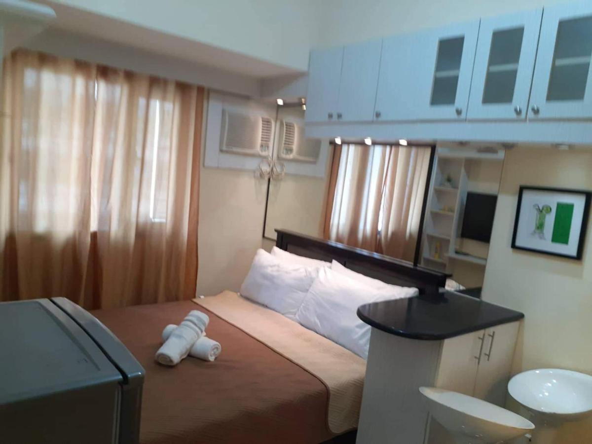 Snugglepod Condotel - Grand Riviera Suites, Us Embassy Manila, Roxas Blvd Aparthotel Manila
