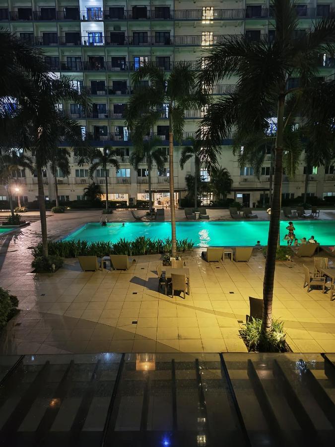 Apartment Amigo's Place At Sea Residences