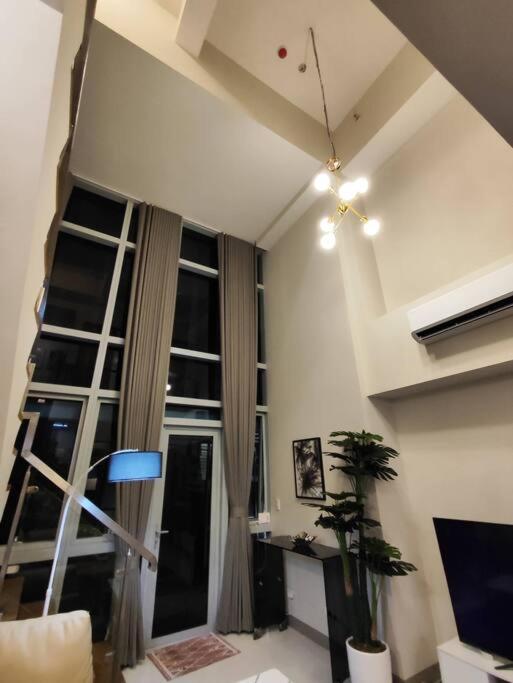 A2j Luxury 3br Near Uptown Mall Bgc Taguig *