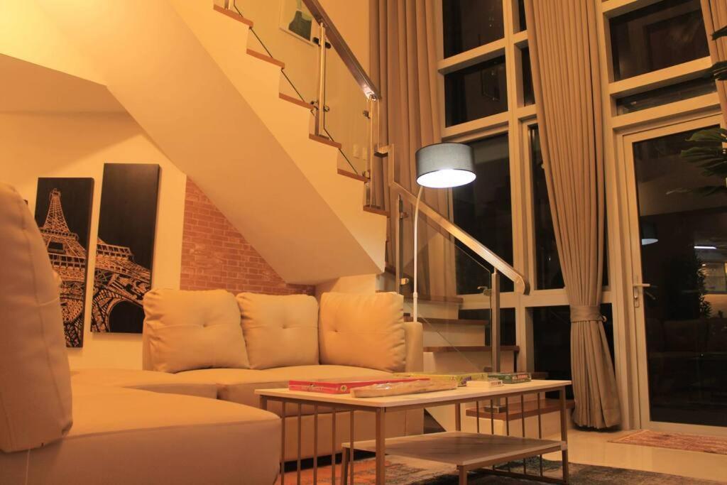 A2j Luxury 3br Near Uptown Mall Bgc Taguig