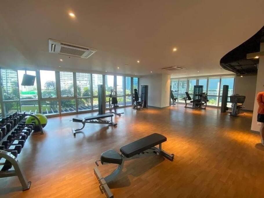 Apartment A2j Luxury 3br Near Uptown Mall Bgc Taguig Manila