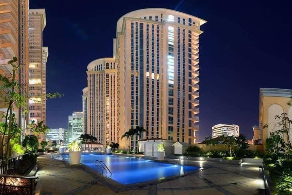 A2j Luxury 1br Balcony Near Venice Mall Bgc Apartamento