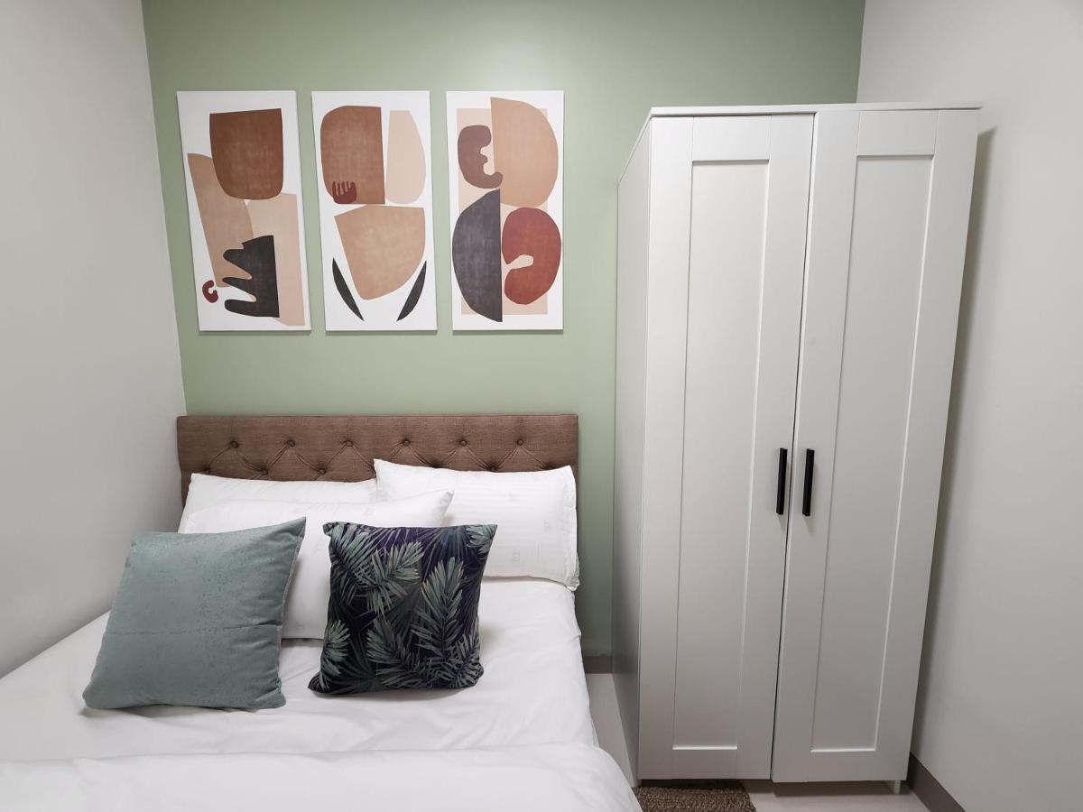 Bed & Breakfast Serene Suites At S Residences Moa Complex Manila