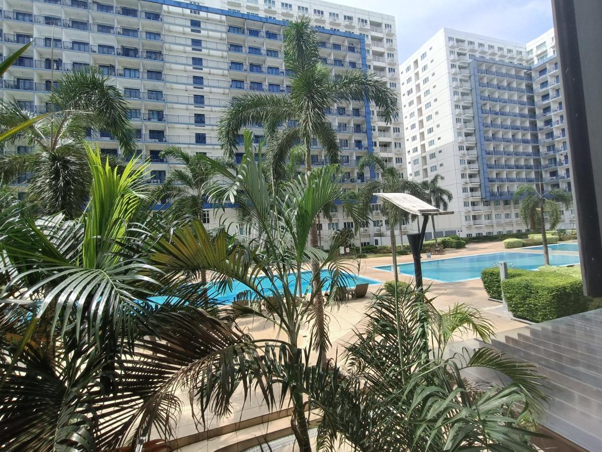 Apartment Amigo's Place At Sea Residences Manila
