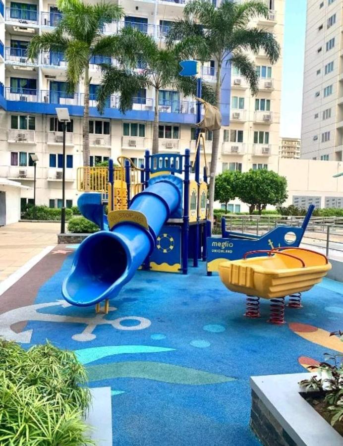 Apartment Amigo's Place At Sea Residences