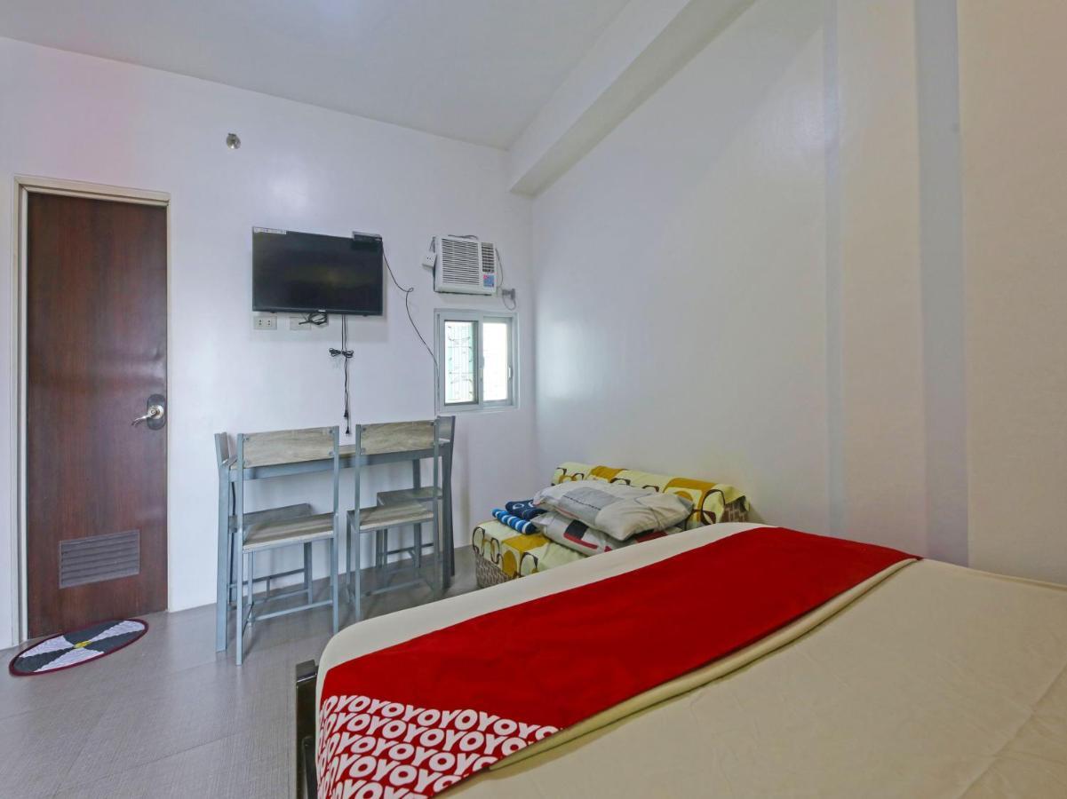 Oyo 904 Bernbon Condominiuim Manila