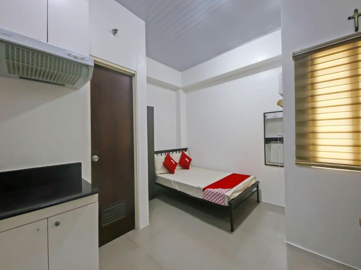 Hotel Oyo 904 Bernbon Condominiuim Manila