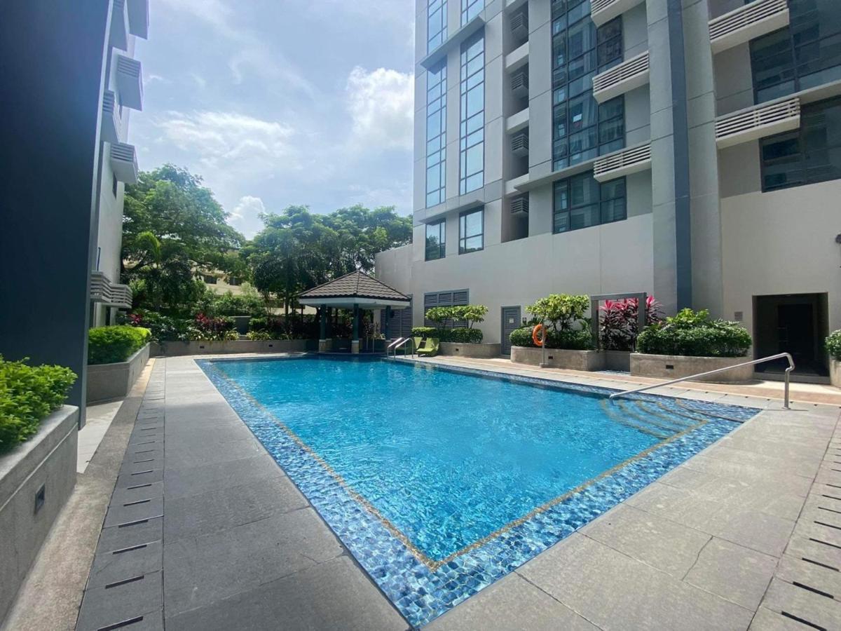 Apartment At Viceroy T4 Florence Way *