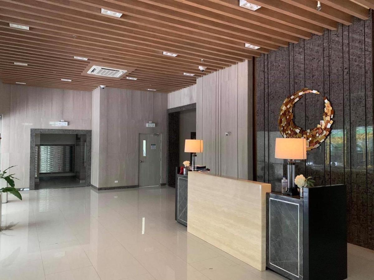 Apartment At Viceroy T4 Florence Way *