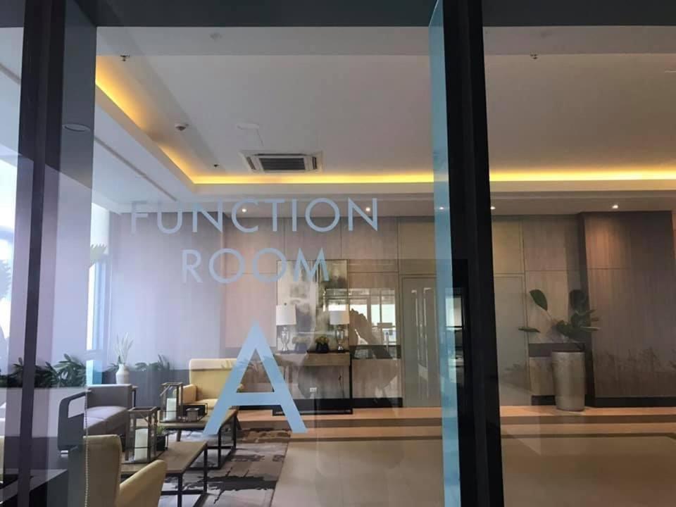 At Viceroy T4 Florence Way