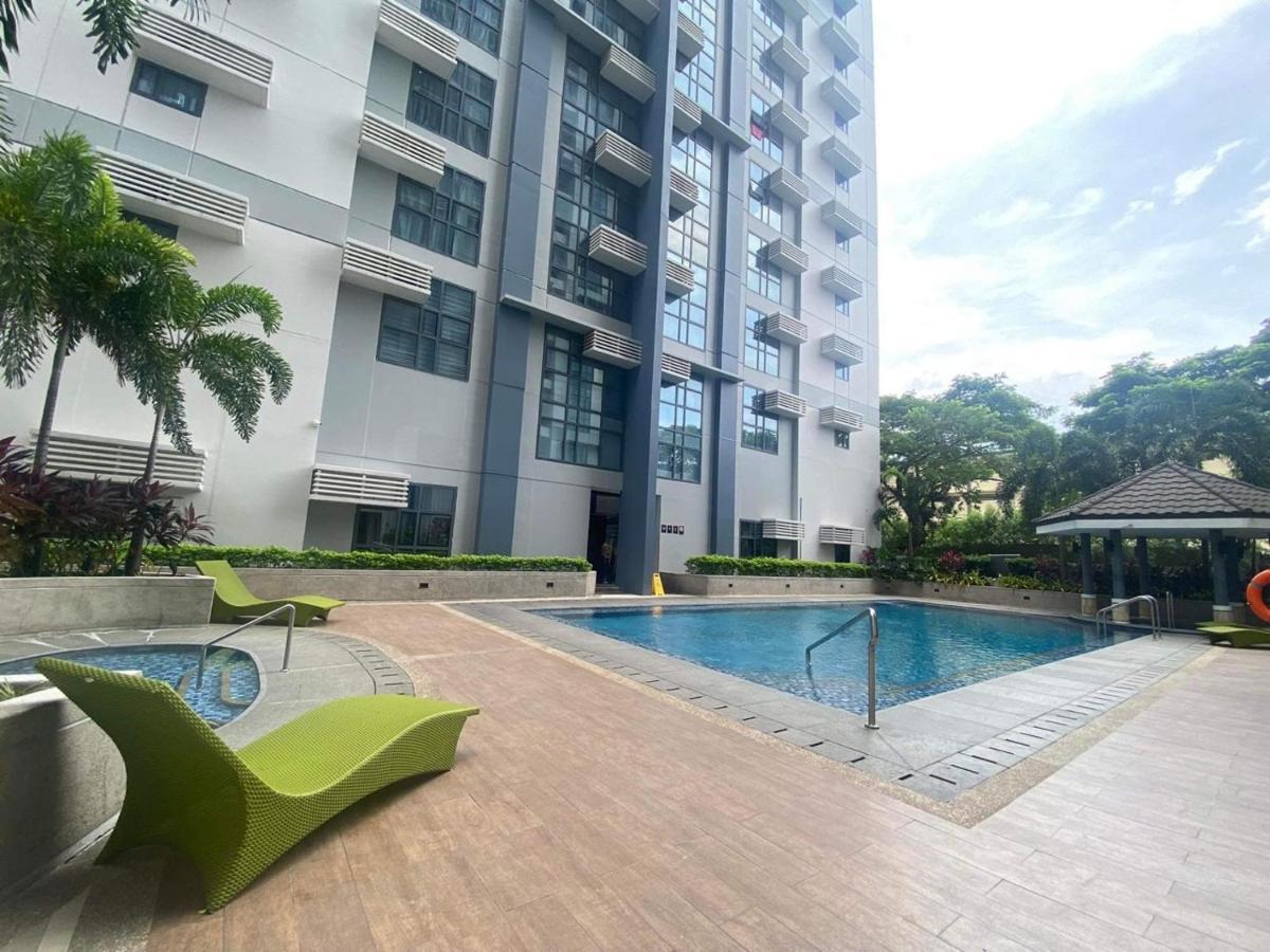 At Viceroy T4 Florence Way Apartment Manila