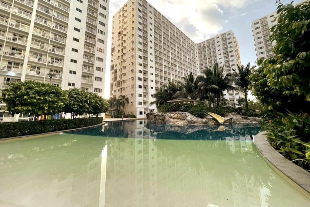 Apartment Luxury Seaside Sunset View At Sm Mall Of With Free Parking *