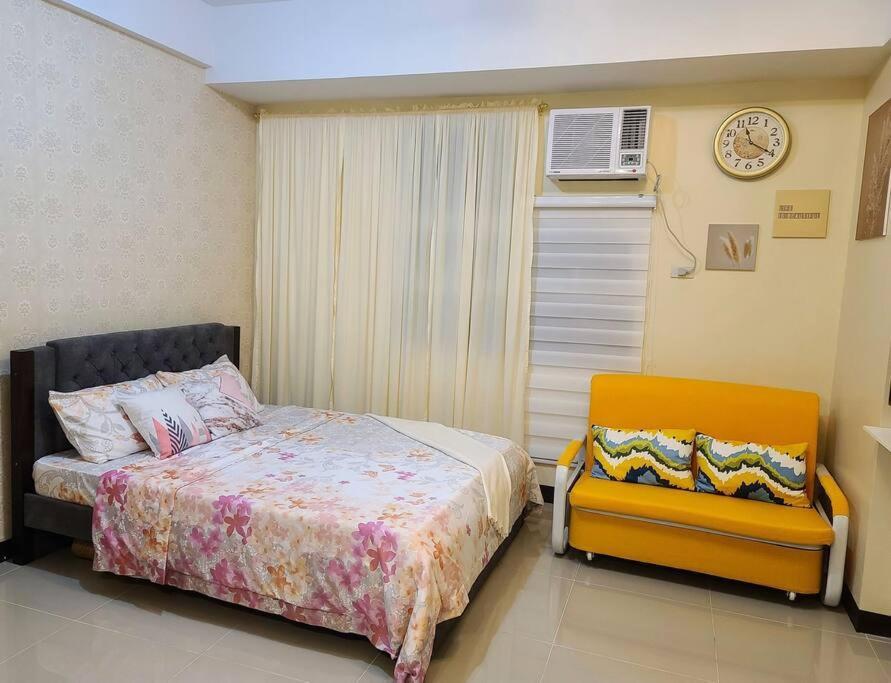 Apartment House Of B&y At 101 Newport Across Naia T3 *