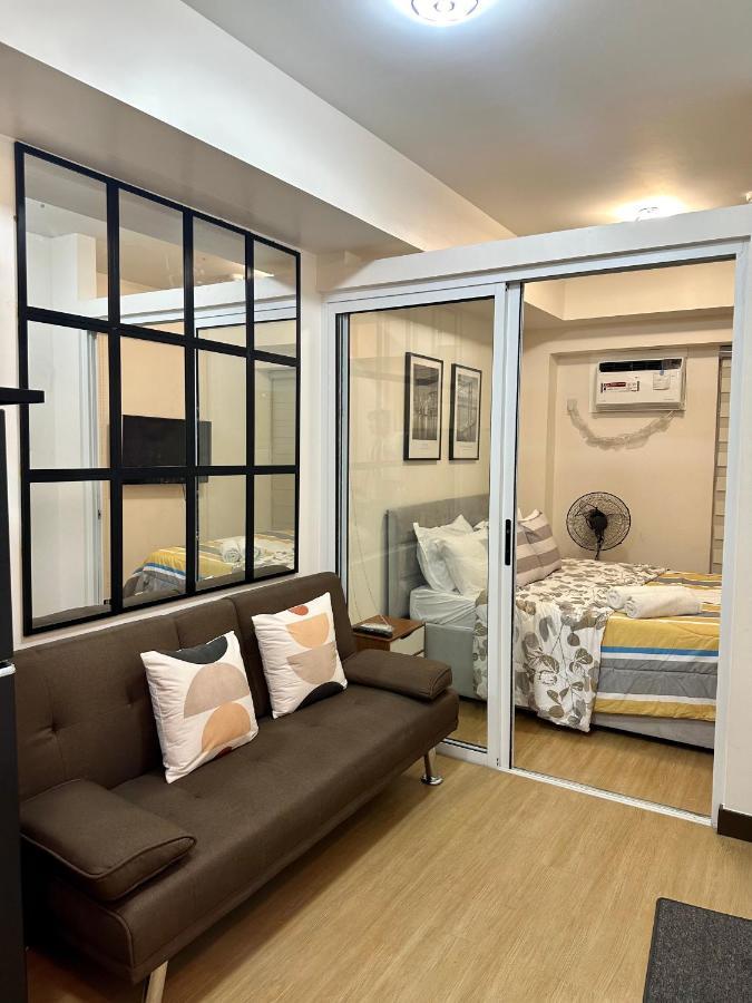 1br Unit At Celandine Near Ayala Cloverleaf Mall Apartment