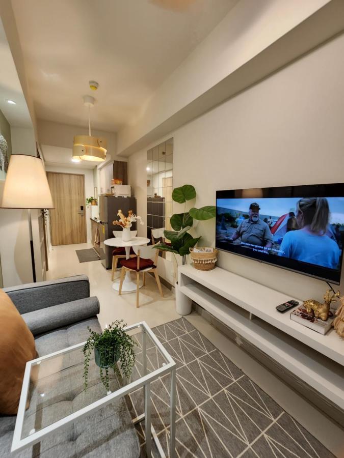 Serene Suites At S Residences Moa Complex Manila