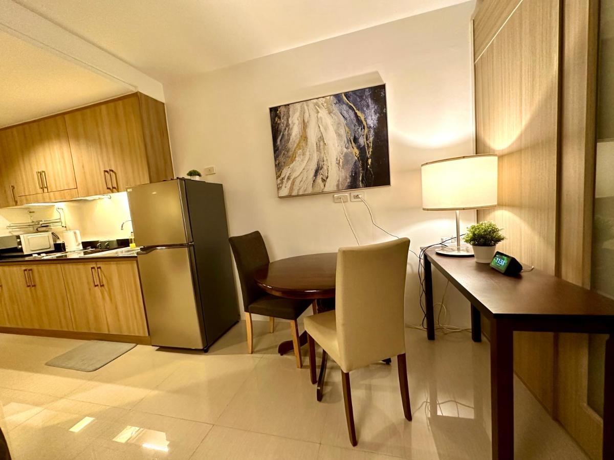 Luxury Seaside Sunset View At Sm Mall Of With Free Parking Apartment *