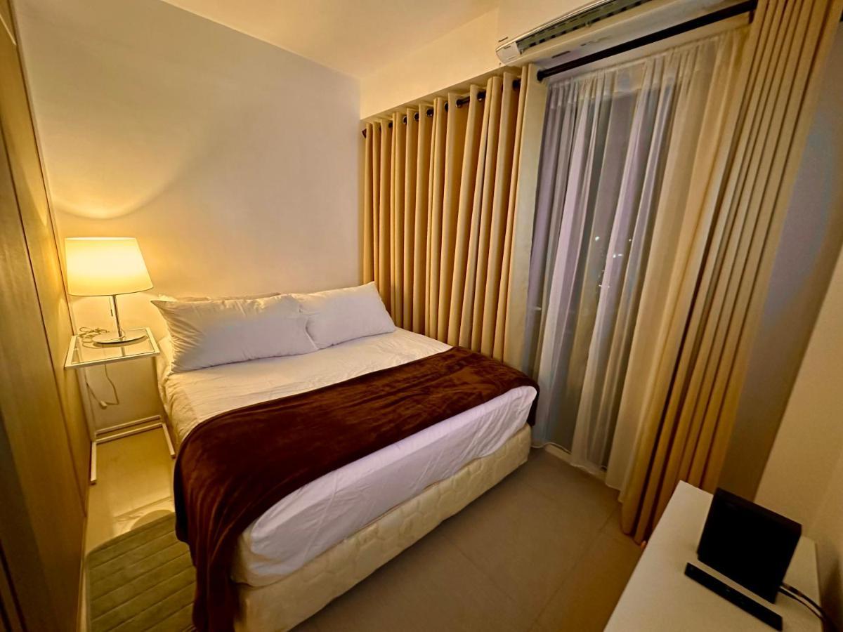 Luxury Seaside Sunset View At Sm Mall Of With Free Parking Apartment Manila