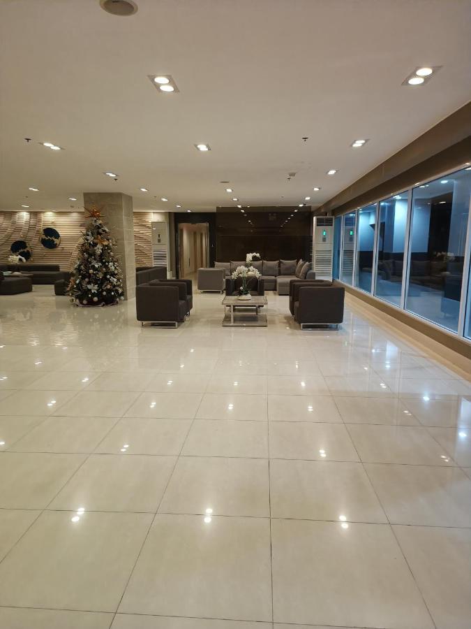 Amigo's Place At Sea Residences *
