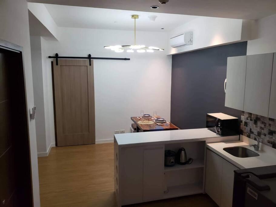 2 Bedroom Executive Under New Management Apartment *