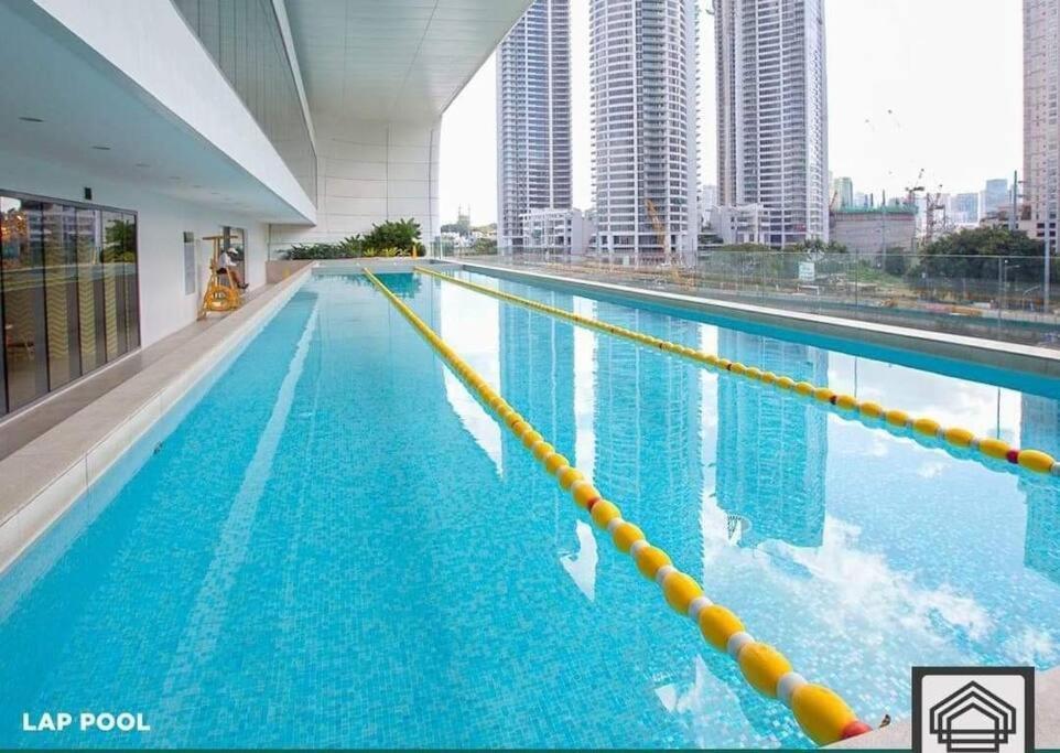 Apartment 2 Bedroom Executive Under New Management Manila