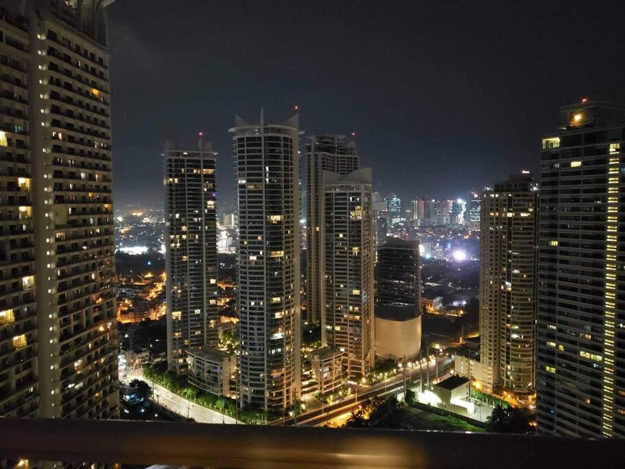 2 Bedroom Executive Under New Management Apartment Manila