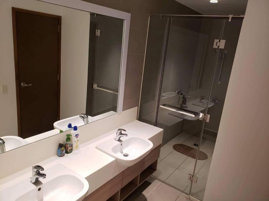 2 Bedroom Executive Under New Management Apartment