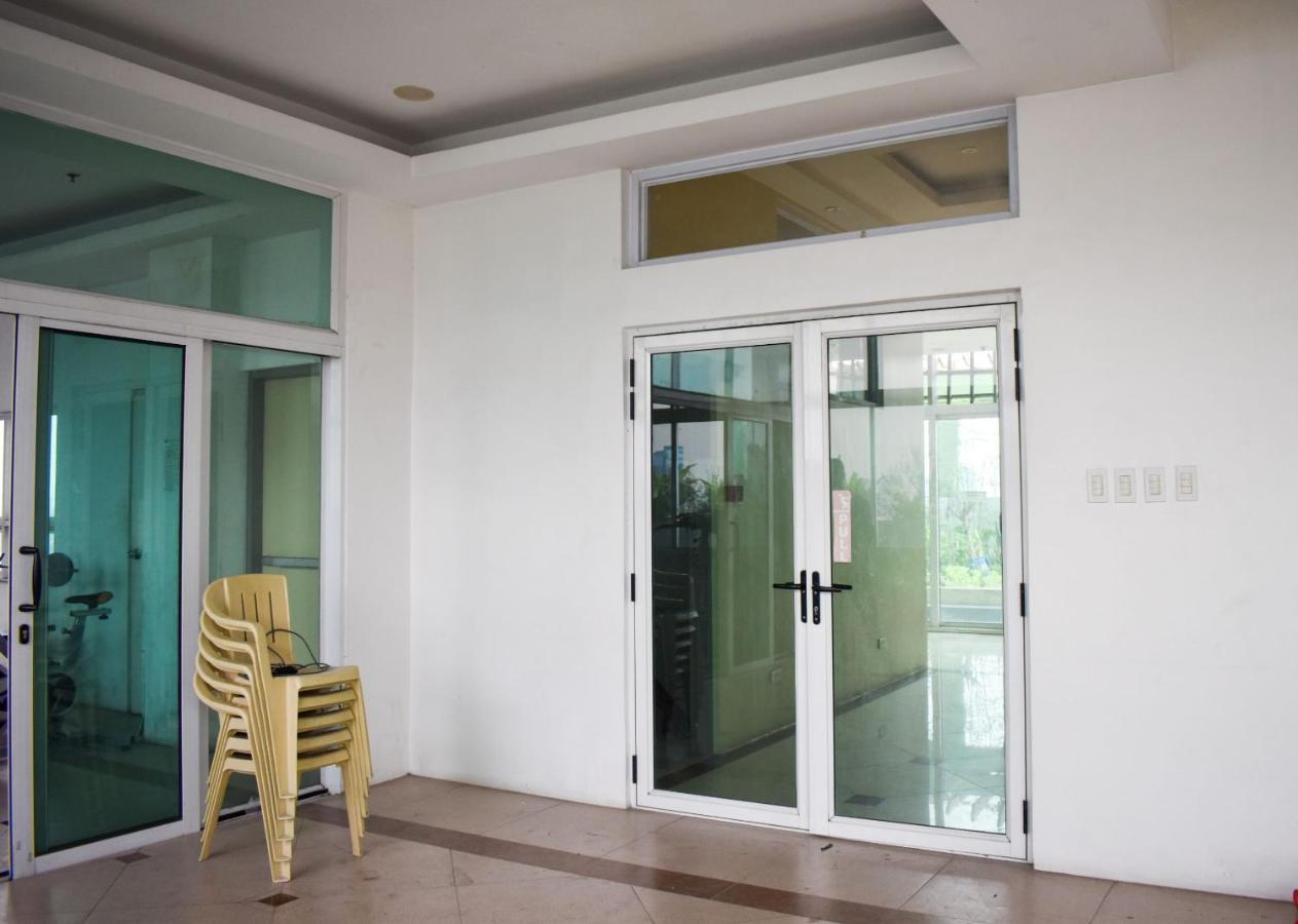 Apartment The Boni Tower By Rspl Center Manila