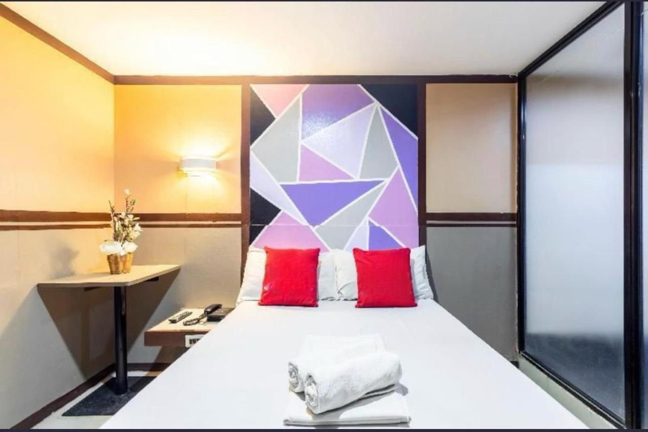 Hotel Oyo 920 New York Miami 2*