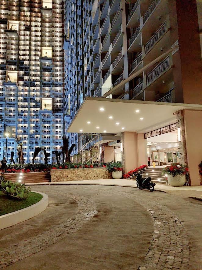 Infina Towers Affordable Staycation Guest house *