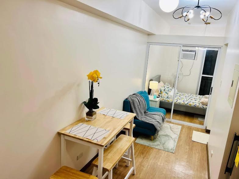 Guest house Infina Towers Affordable Staycation Manila