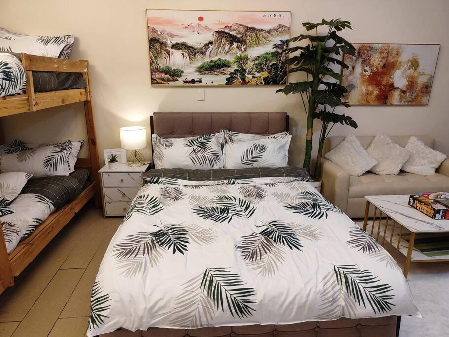 A2j Luxury Near Venice Mall Bgc Taguig Apartment *