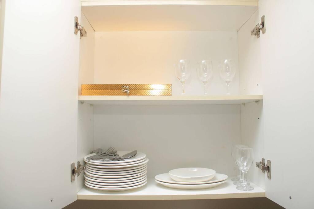A2j Luxury Near Venice Mall Bgc Taguig *