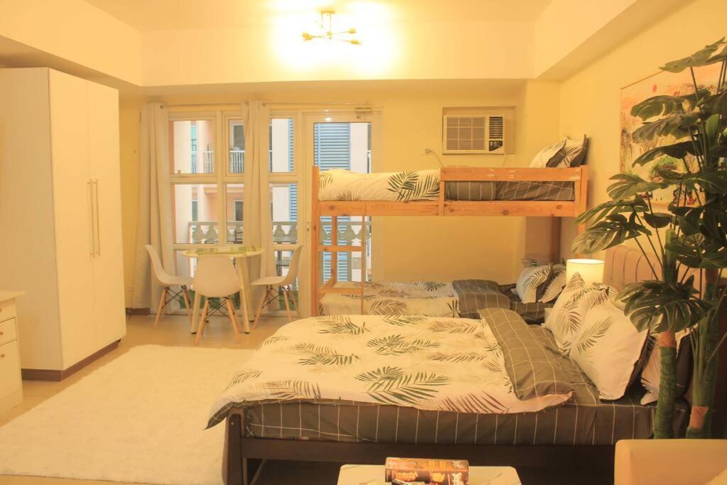 A2j Luxury Near Venice Mall Bgc Taguig Apartment