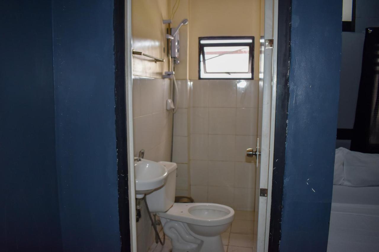 1812 Vc Hotel *