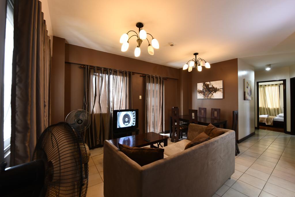 Cypress Towers Condominium Apartment *