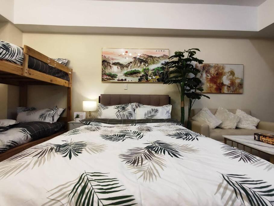 A2j Luxury Near Venice Mall Bgc Taguig Manila
