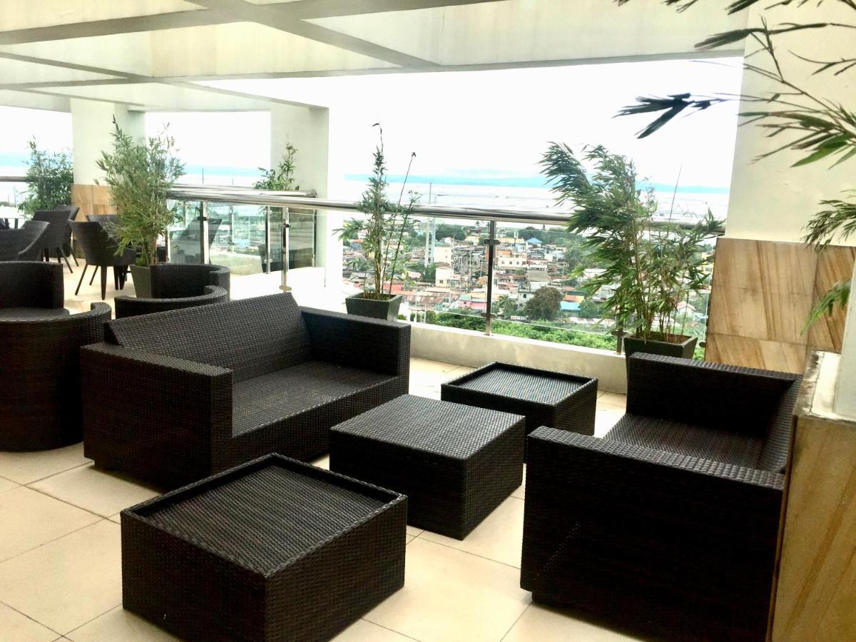 Apartment At With Free Pool Access Manila